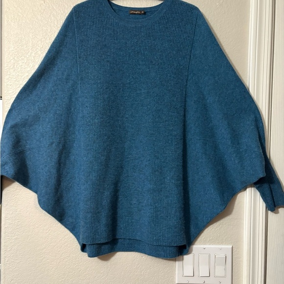 J. McLaughlin Blue Crew Neck Cashmere Sweater with Dolman Sleeves Oversized - Picture 3 of 10